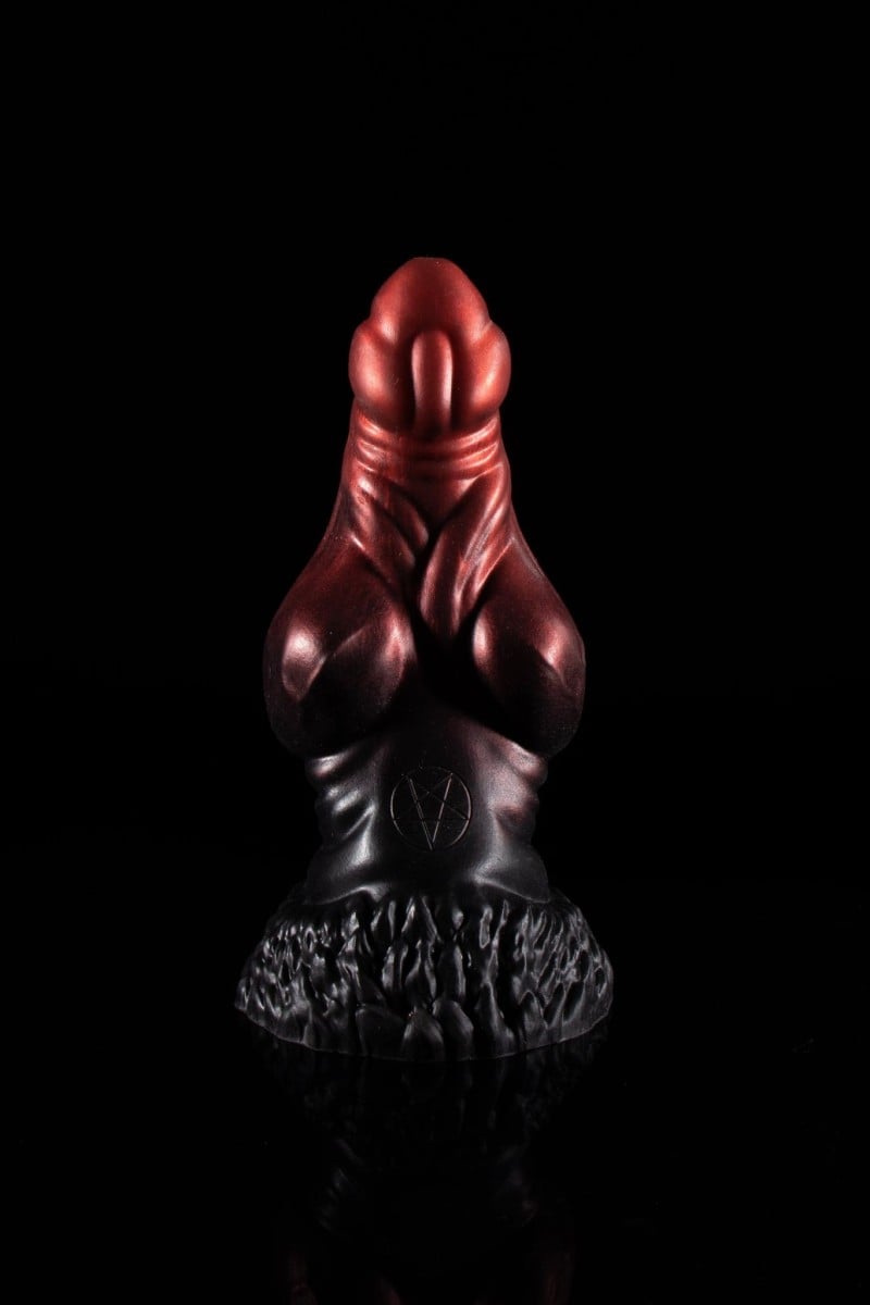 Twisted Beast Uriens Demon Blood (Ombre) Small, prémiové silikonové dildo 17 x 3,3–7,3 cm