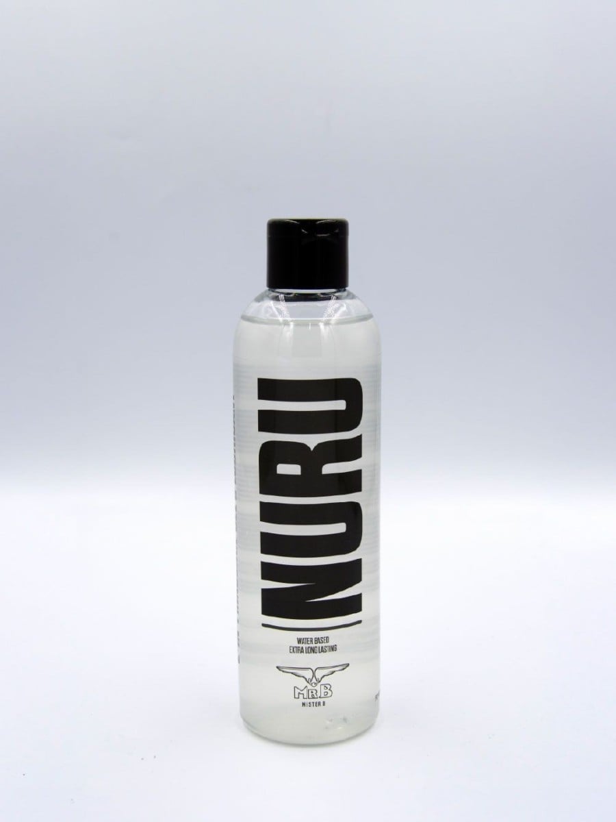 Mister B Nuru 250 ml, lubrikant a masážní gel na vodní bázi