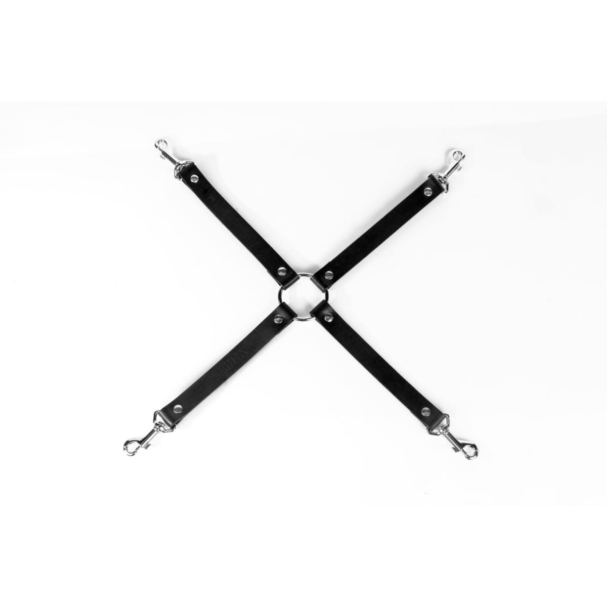 Whips Primal Bond X-Shaped Restraint Black, kožený kříž pro bondage s karabinami
