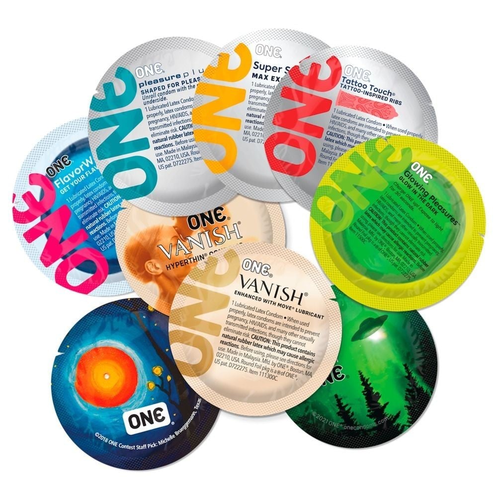 ONE Mixed Pleasures 12 ks, mix latexových kondomů s nominální šířkou 53 mm